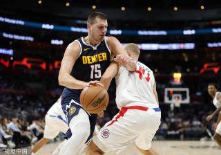 根据美国一 根据美国一